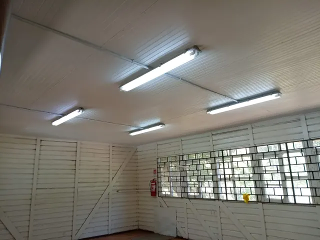 Nueva iluminación LED instalada en aula de la Escuela Bellavista, Quilaco. Nueva iluminación LED instalada en aula de la Escuela Bellavista, Quilaco.