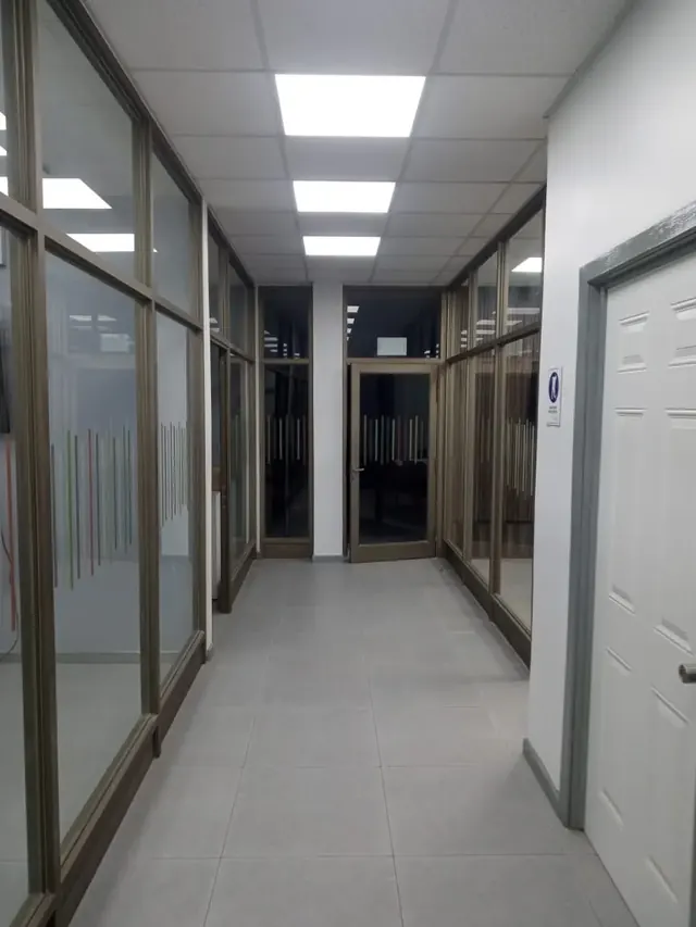 Registro fotográfico de Entrega final de sala de reuniones Frontel Angol: funcionalidad, diseño y estándar corporativo · imagen 9