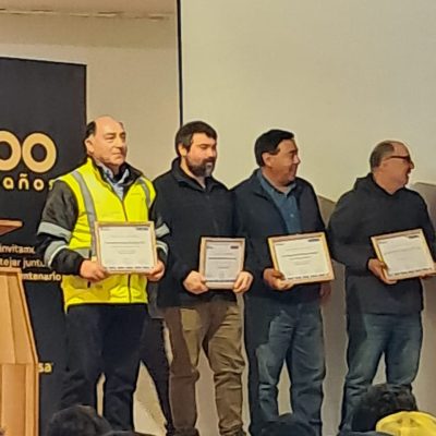 Equipo de supervisión de Altos de Arauco analizando protocolos de prevención.