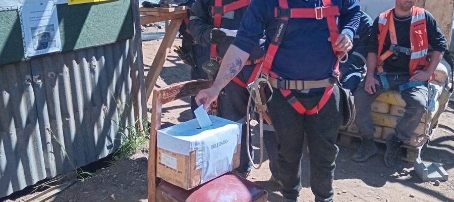 Lista de trabajadores participantes en la votación del Delegado de Prevención DS44.